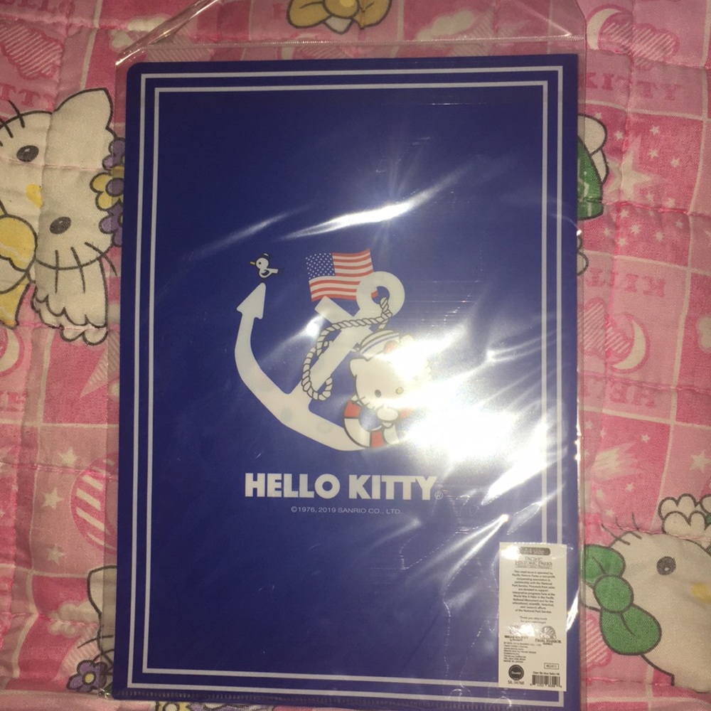 Hello Kitty “ Sailor “ Folder - Picture 3 of 3
